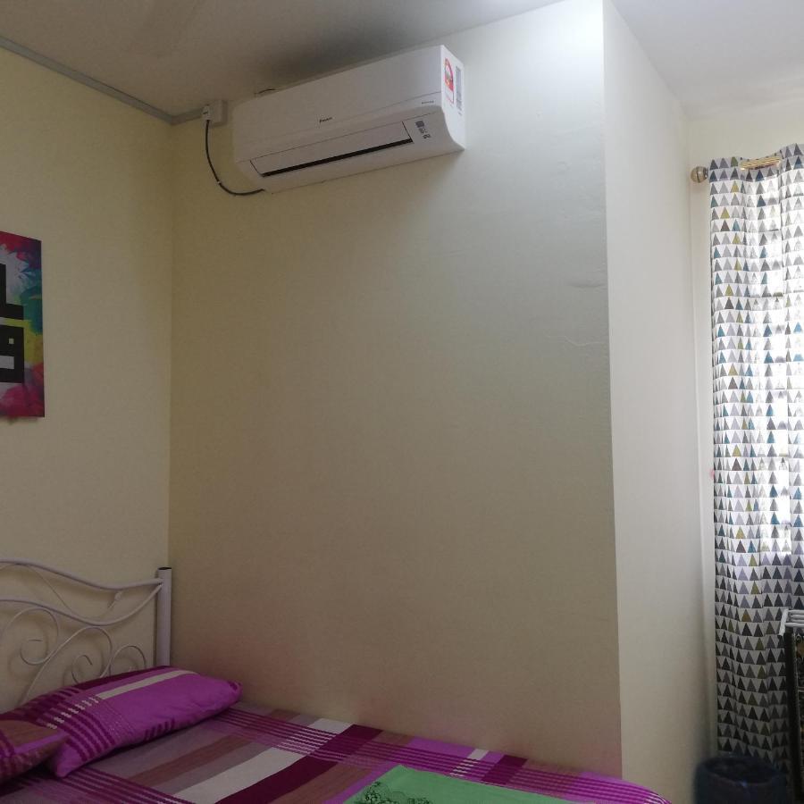 Neesa Homestay Bukit Gambang-Muslim Exterior foto